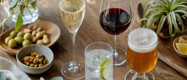 Guia Completo de Bebidas Sem Álcool: Qual Escolher para Cada Momento